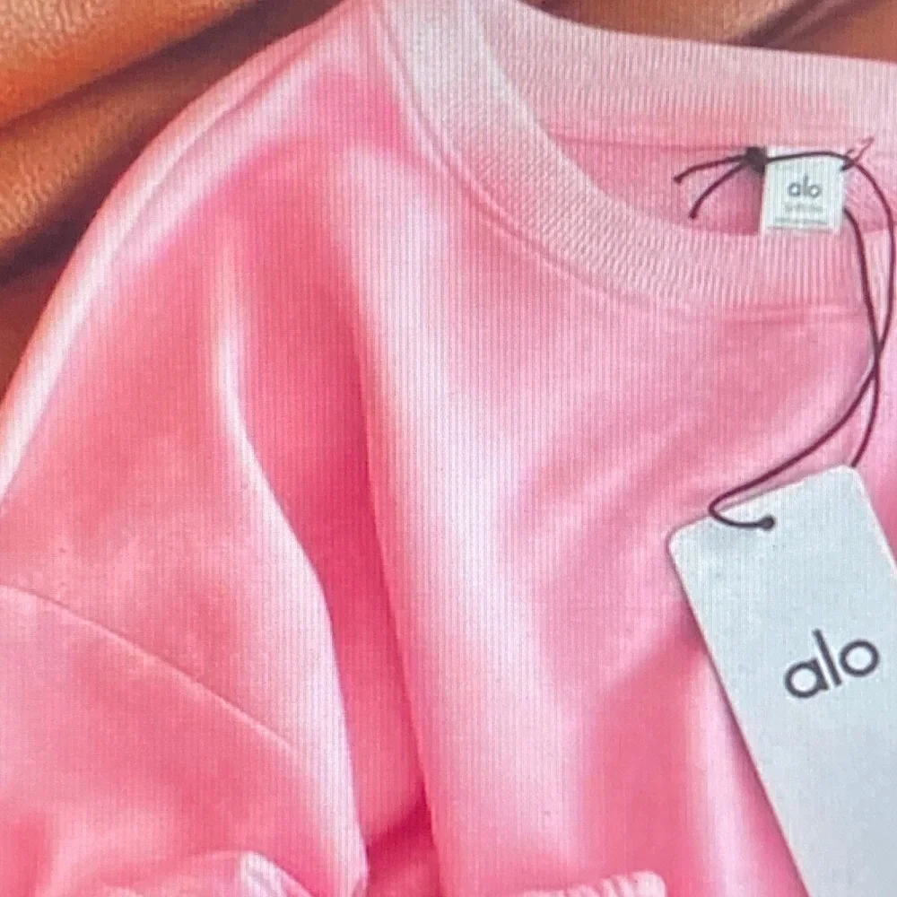 ALO Yoga Pink Velour Lounge Sweatshirt and Shorts Set Size M